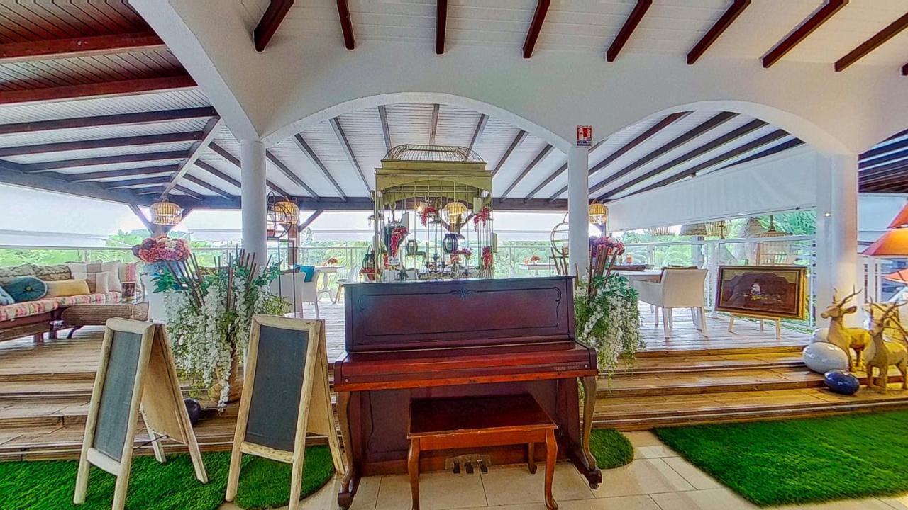 Green Lord Domaine - Lodges Piscine & Spa - Bar & Lounge - Restaurant Gastronomique Lamentin Екстериор снимка
